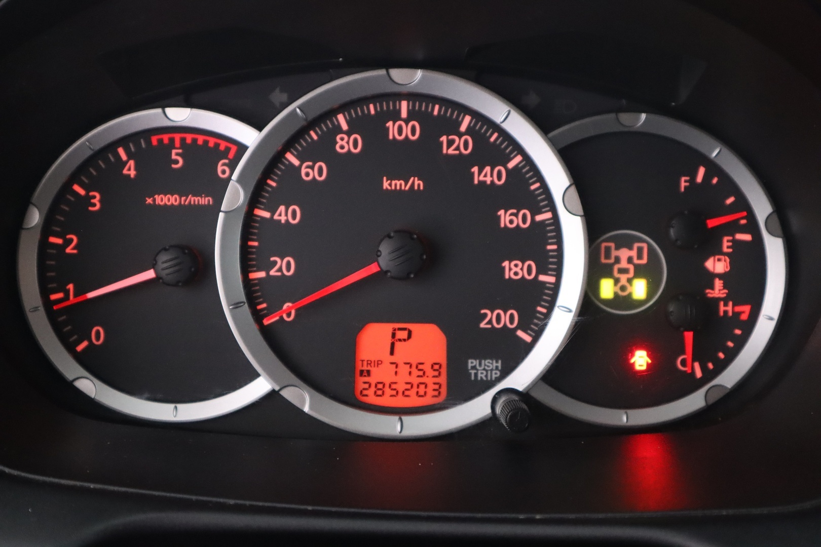 MITSUBISHI L200 2011