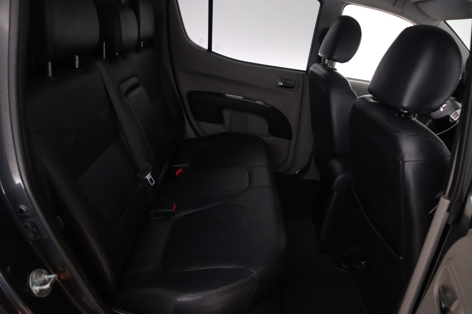 MITSUBISHI L200 2011