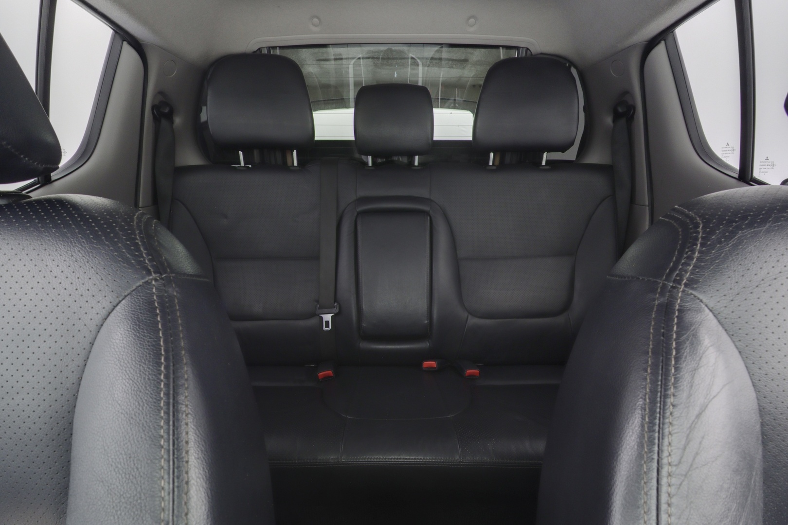 MITSUBISHI L200 2011