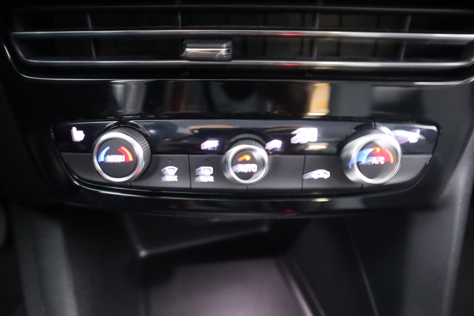 OPEL Mokka 2024
