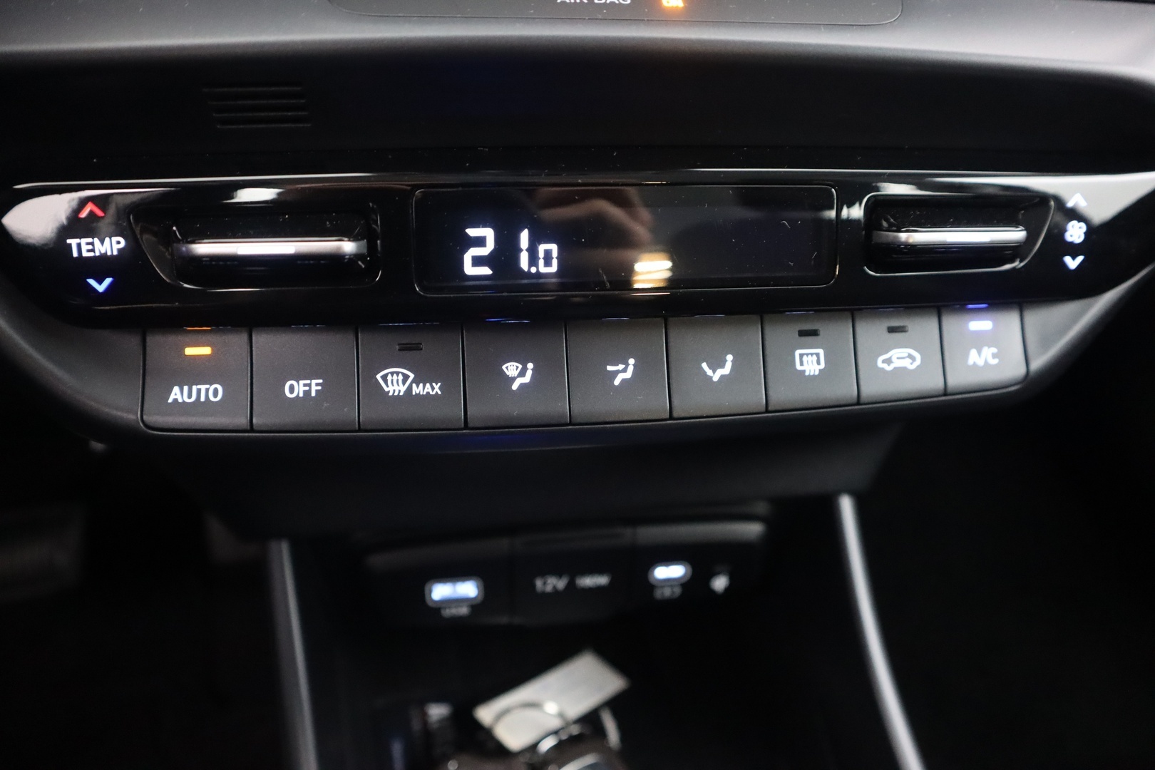 HYUNDAI i20 Hatchback 2025