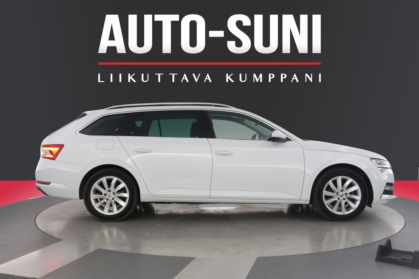 SKODA Superb 2023