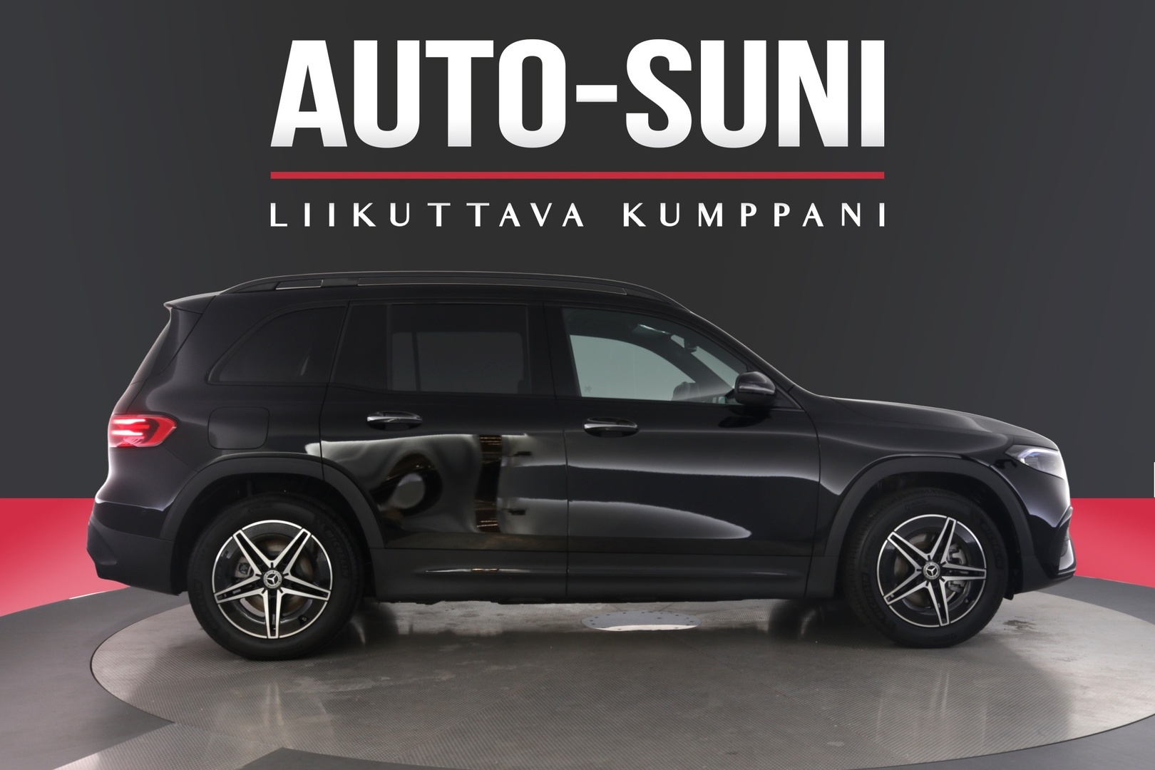 MERCEDES-BENZ EQB 2026