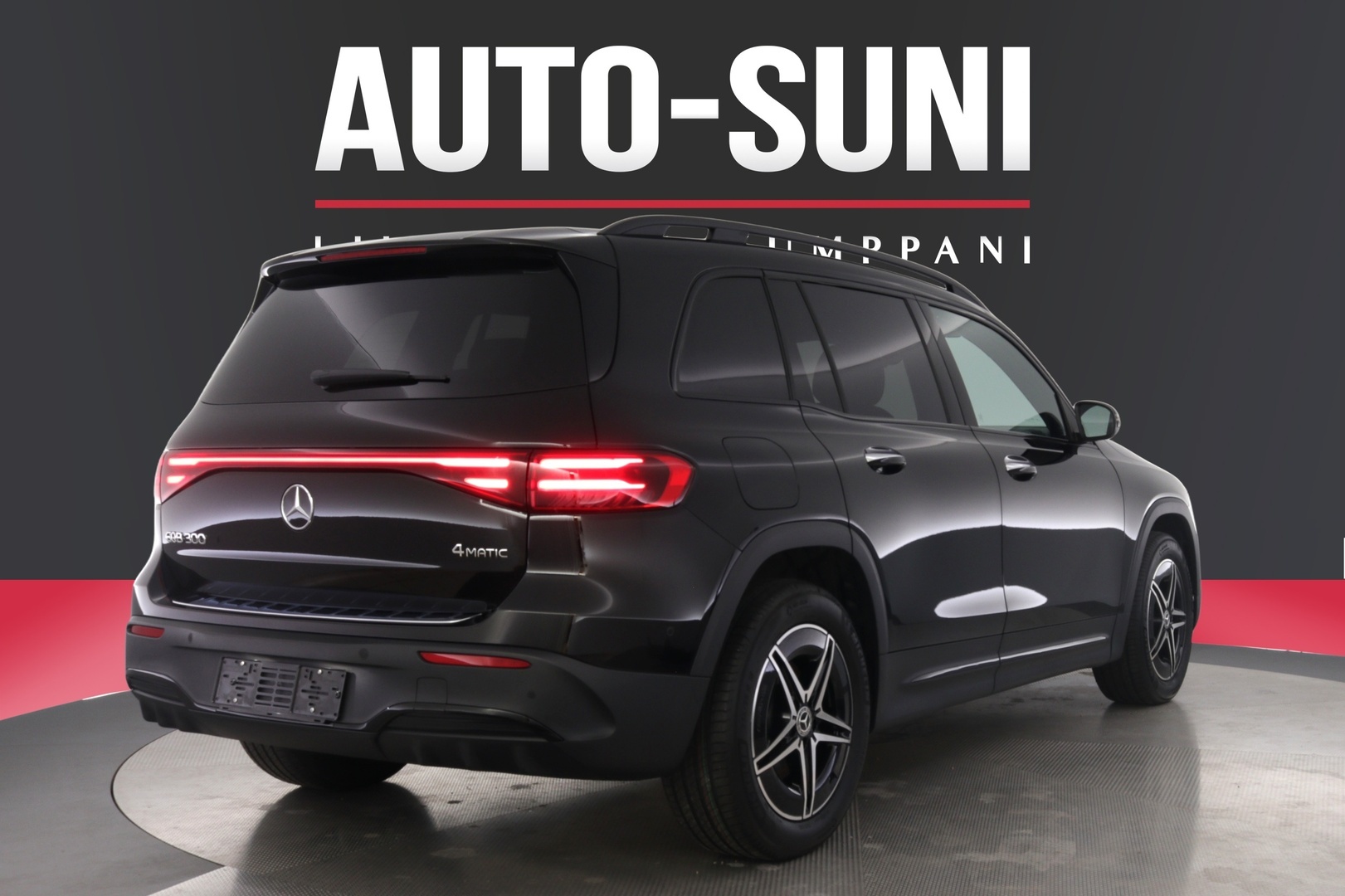 MERCEDES-BENZ EQB 2026