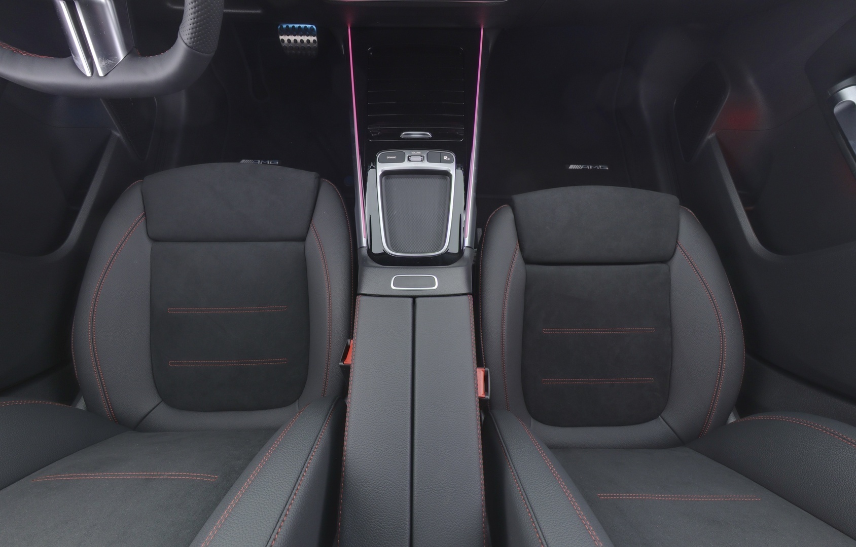 MERCEDES-BENZ EQB 2026