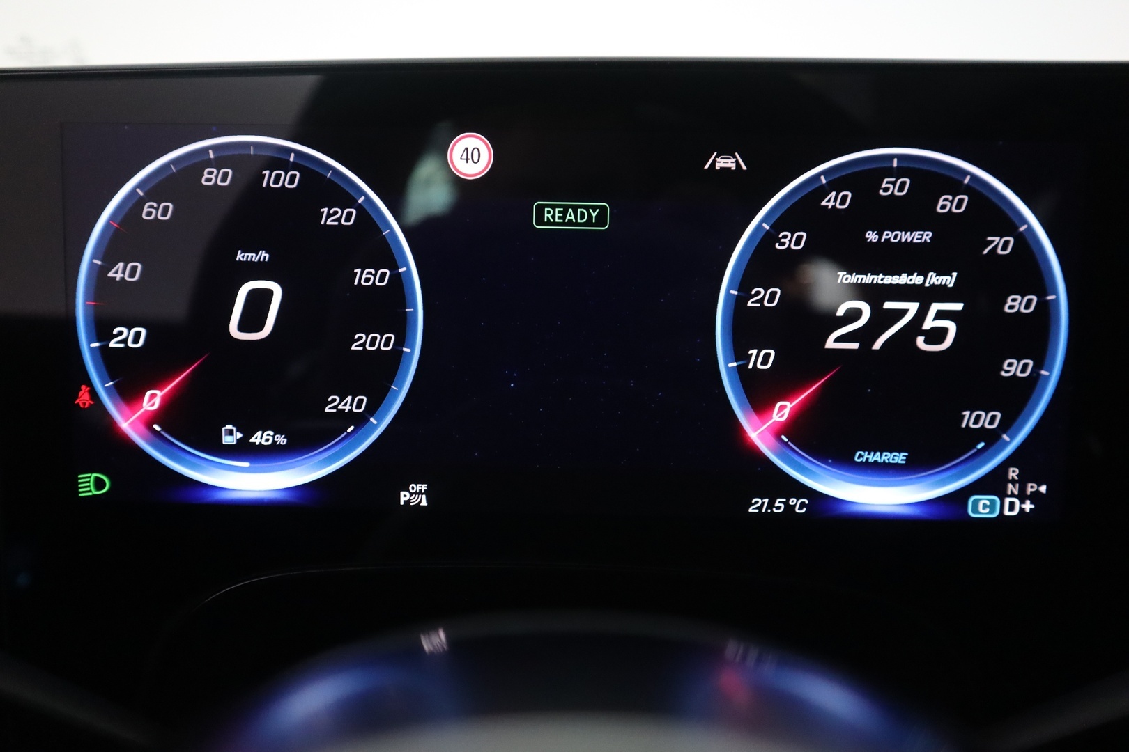 MERCEDES-BENZ GLB 2026