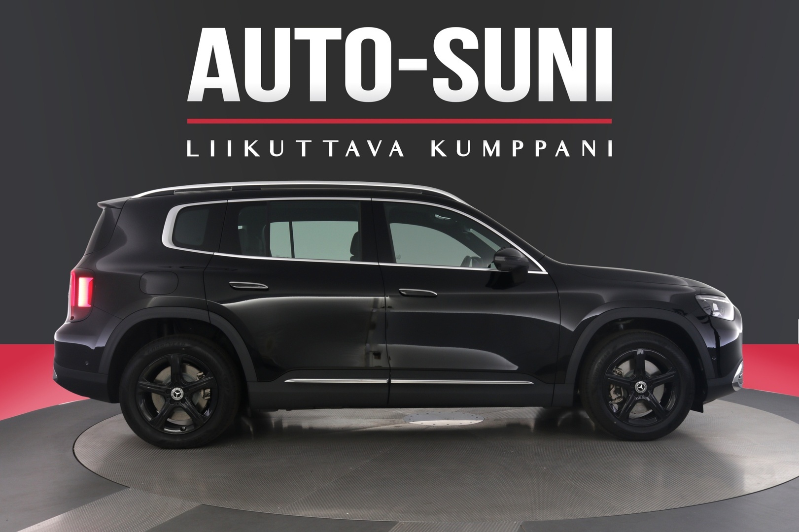 MERCEDES-BENZ GLB 2026