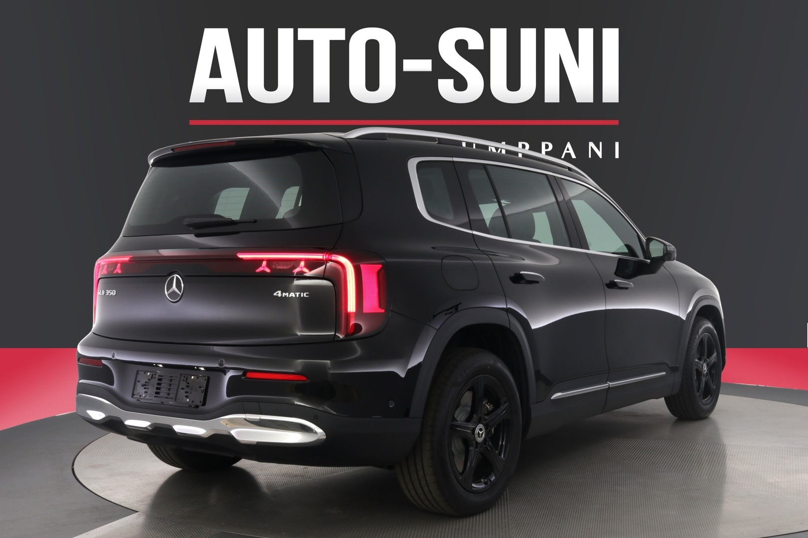 MERCEDES-BENZ GLB 2026