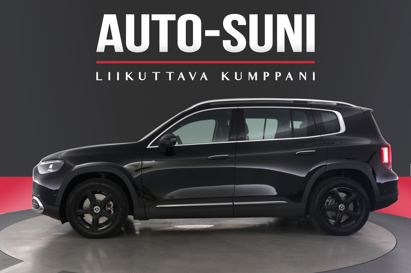 MERCEDES-BENZ GLB 2026