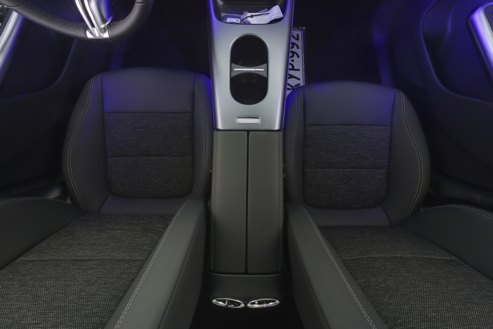MERCEDES-BENZ GLB 2026