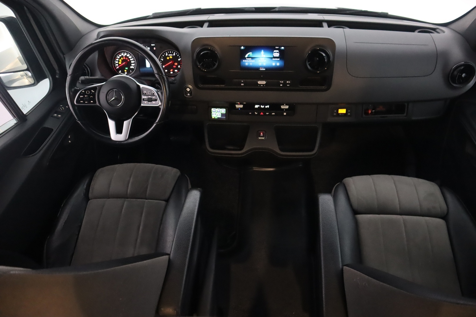 MERCEDES-BENZ Sprinter 2021