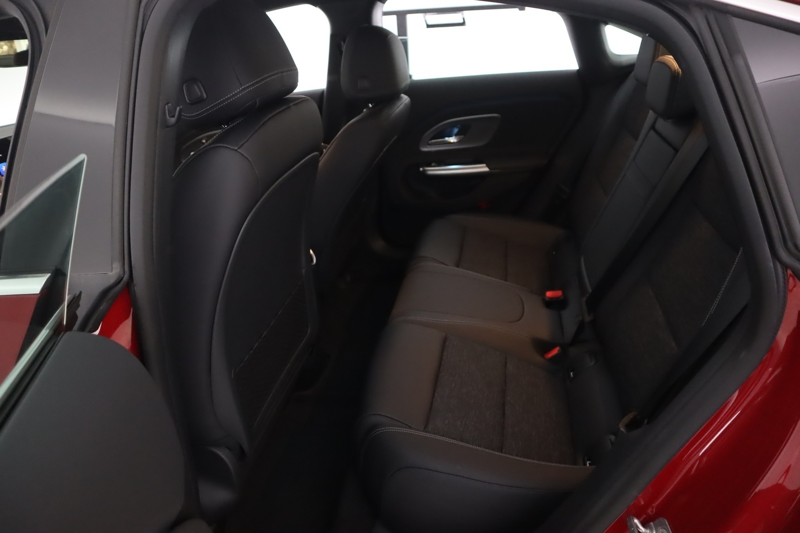 MERCEDES-BENZ CLA 2025