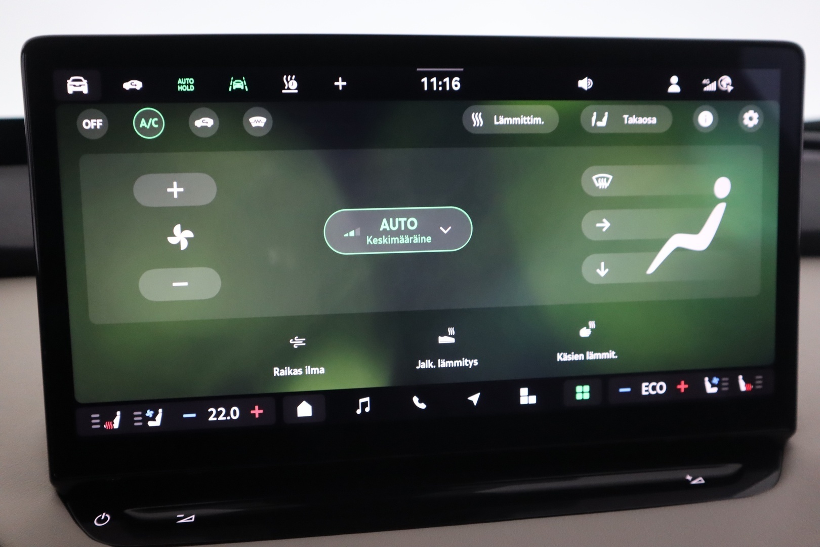 MERCEDES-BENZ EQS 2022