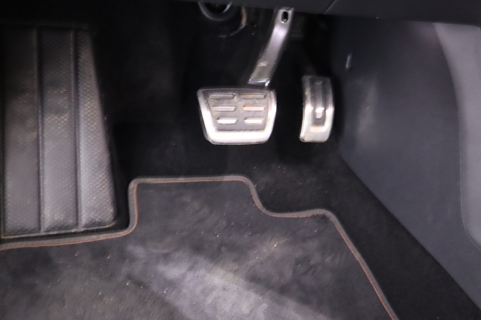 MERCEDES-BENZ EQS 2022