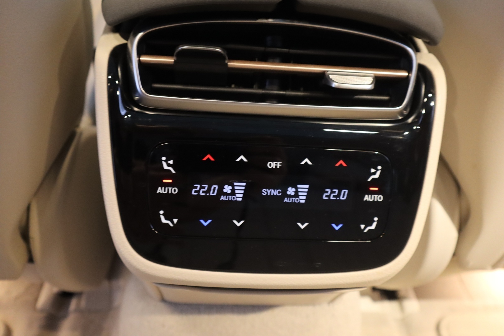 MERCEDES-BENZ EQS 2022