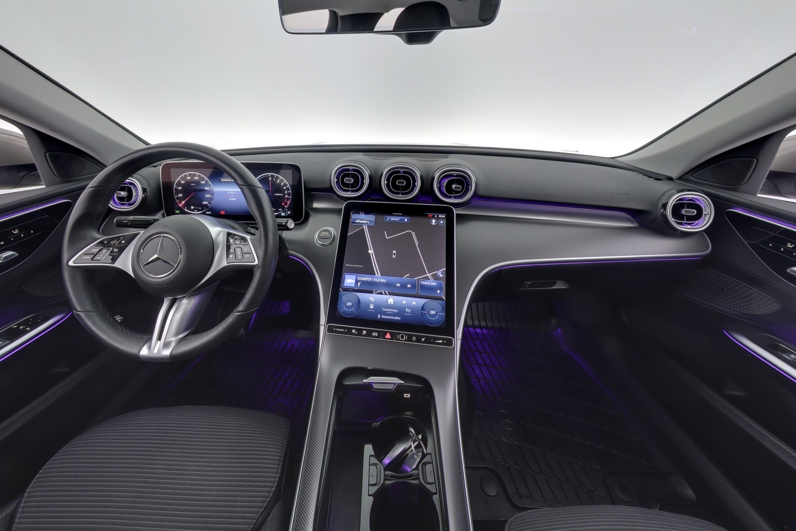 MERCEDES-BENZ C 2023