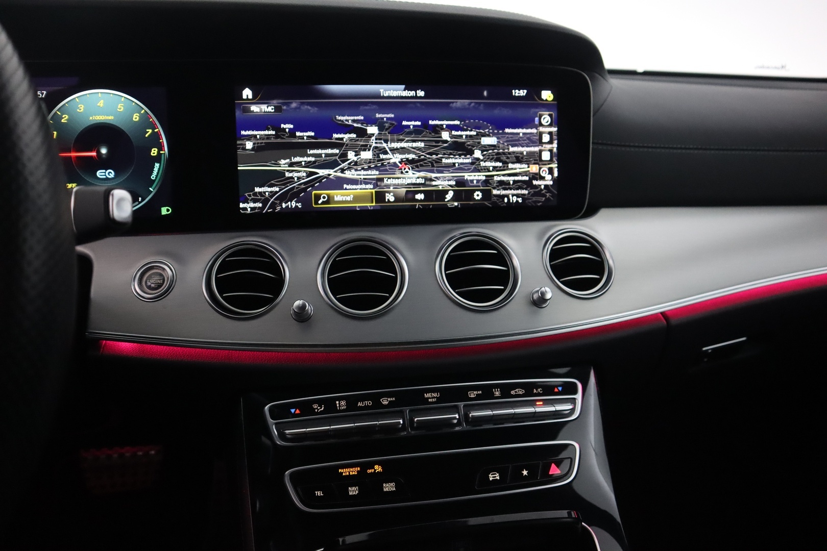 MERCEDES-BENZ E 2022