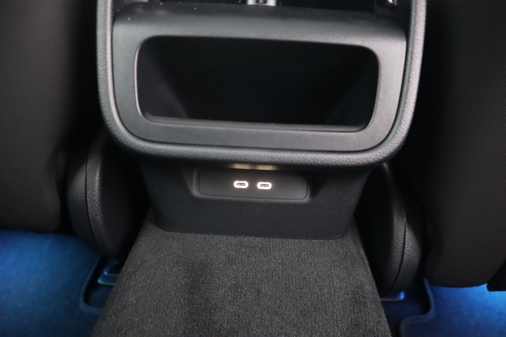 MERCEDES-BENZ E 2026