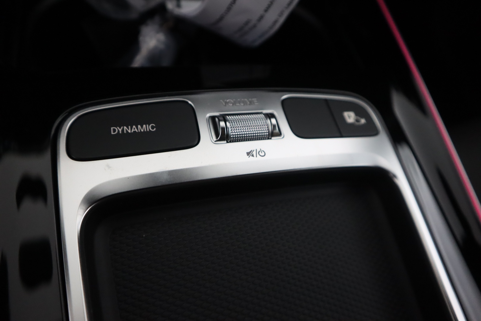 MERCEDES-BENZ EQA 2026