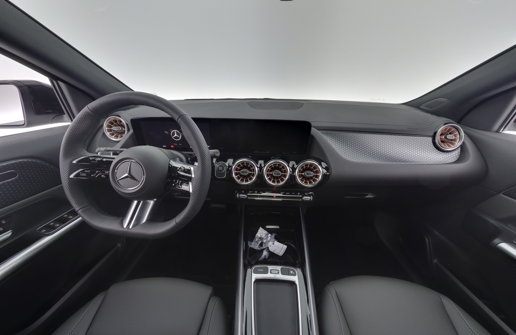 MERCEDES-BENZ EQA 2026