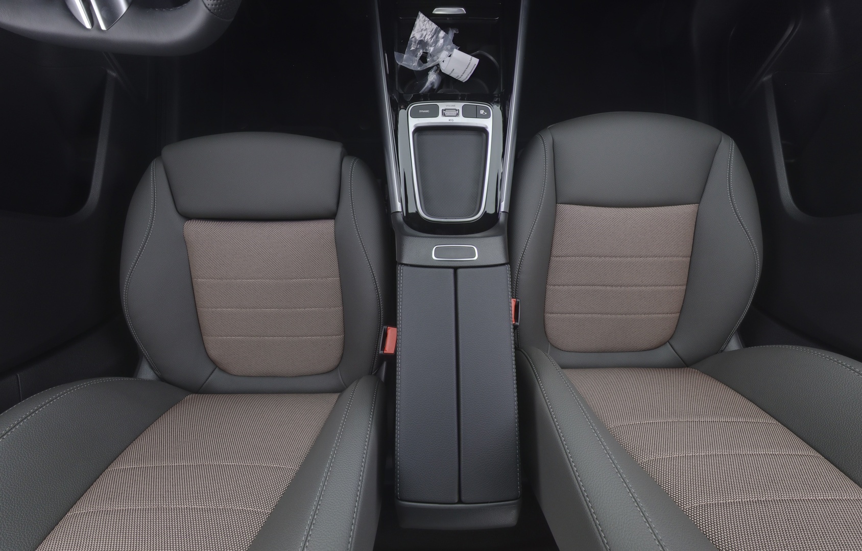 MERCEDES-BENZ EQA 2026