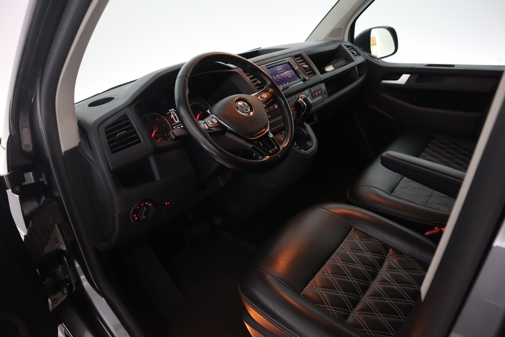 VOLKSWAGEN Caravelle 2018