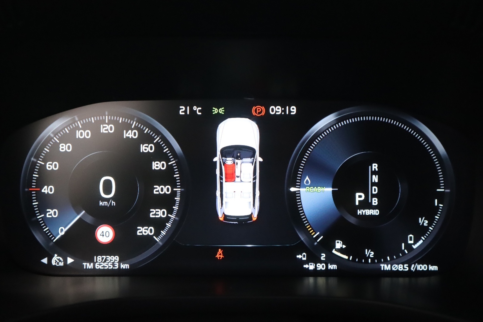 VOLVO XC60 2018
