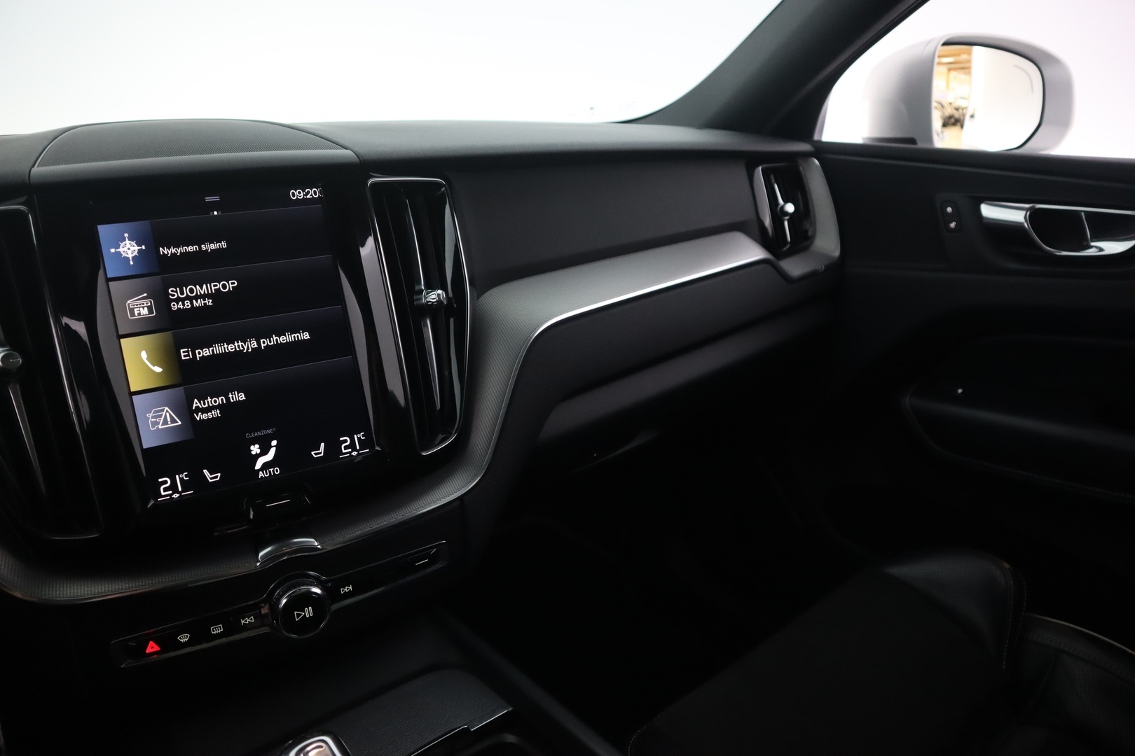 VOLVO XC60 2018