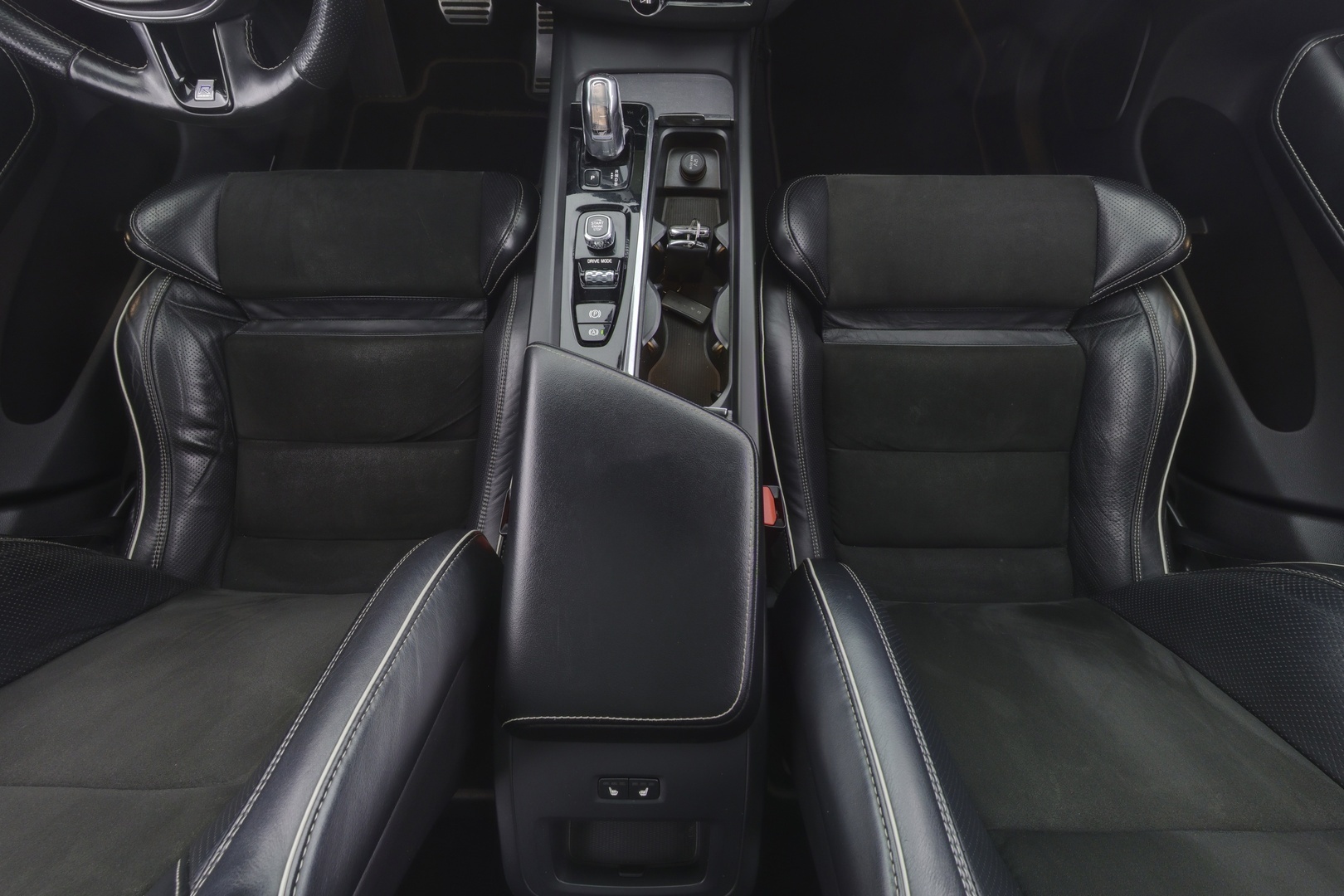 VOLVO XC60 2018