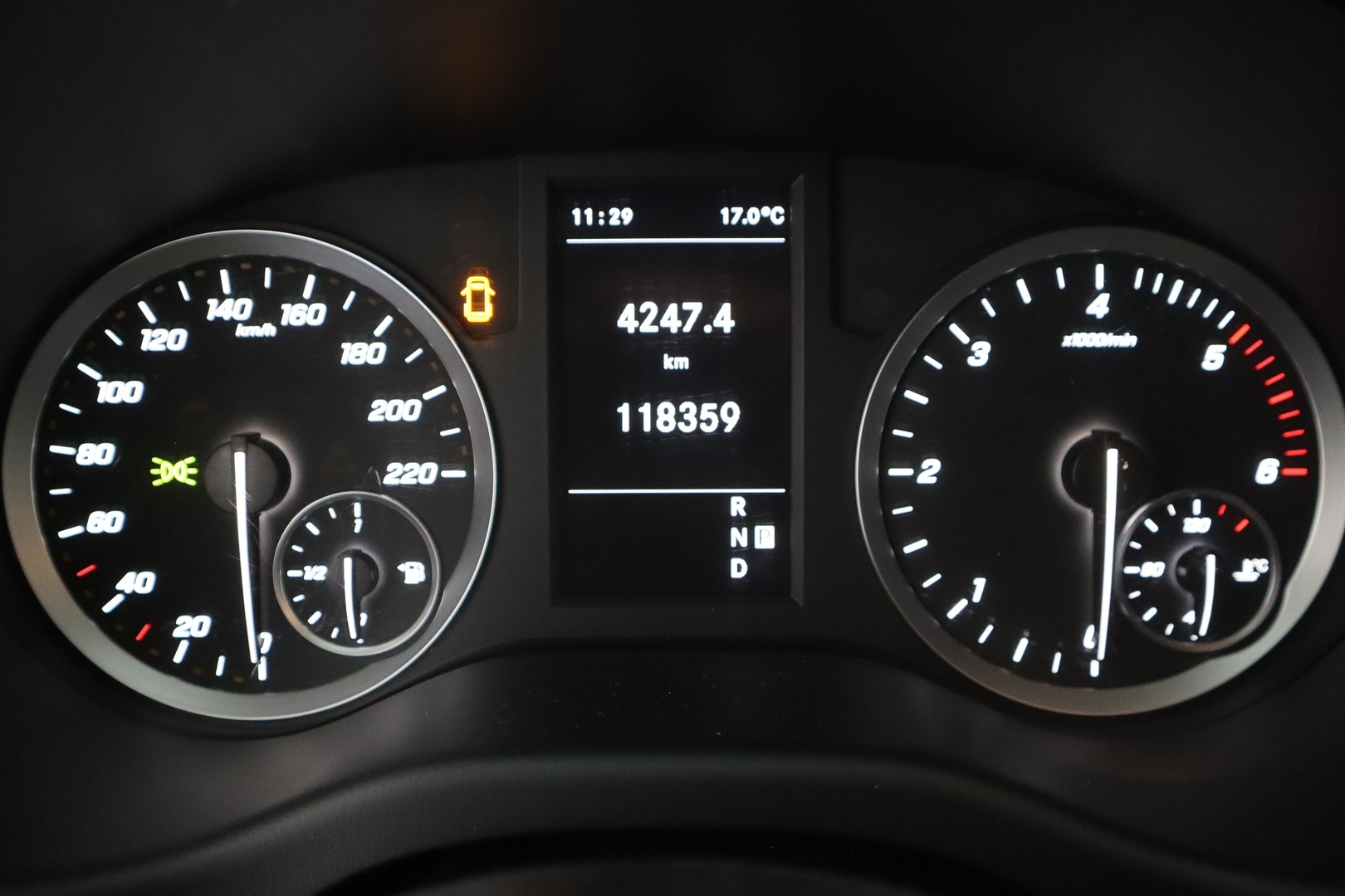 MERCEDES-BENZ Vito 2023