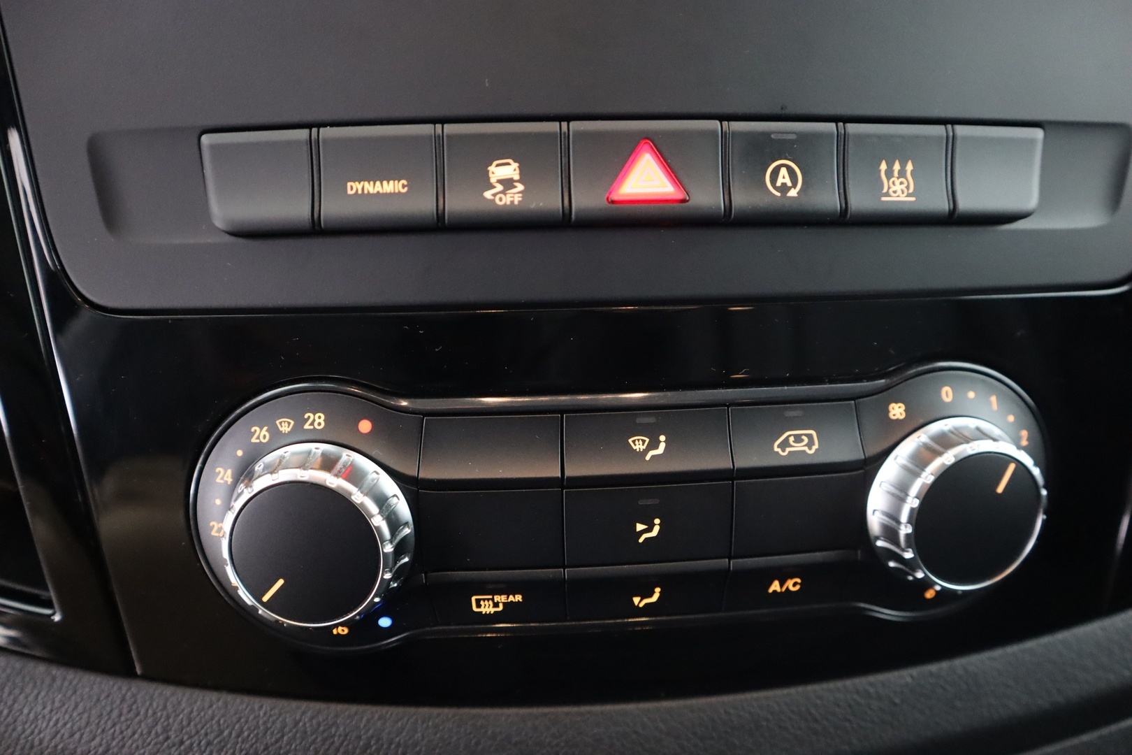 MERCEDES-BENZ Vito 2023