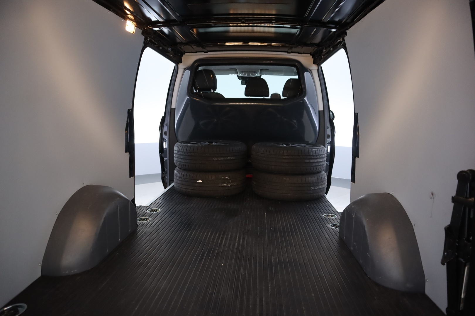 MERCEDES-BENZ Vito 2023