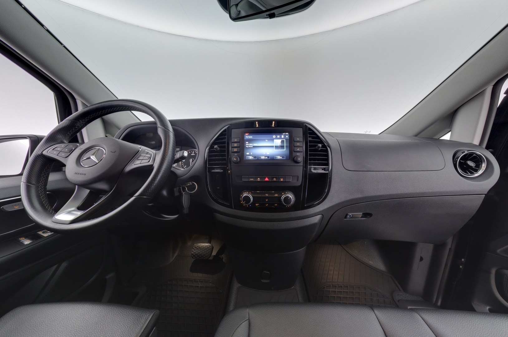 MERCEDES-BENZ Vito 2023