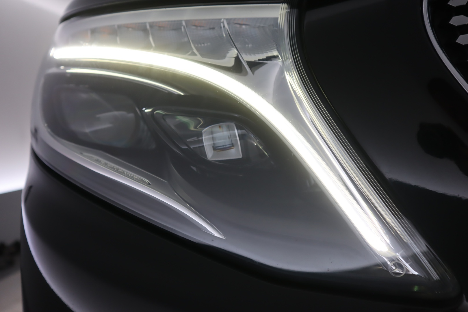 MERCEDES-BENZ V 2020