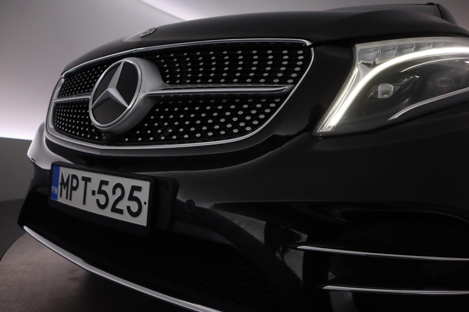 MERCEDES-BENZ V 2020