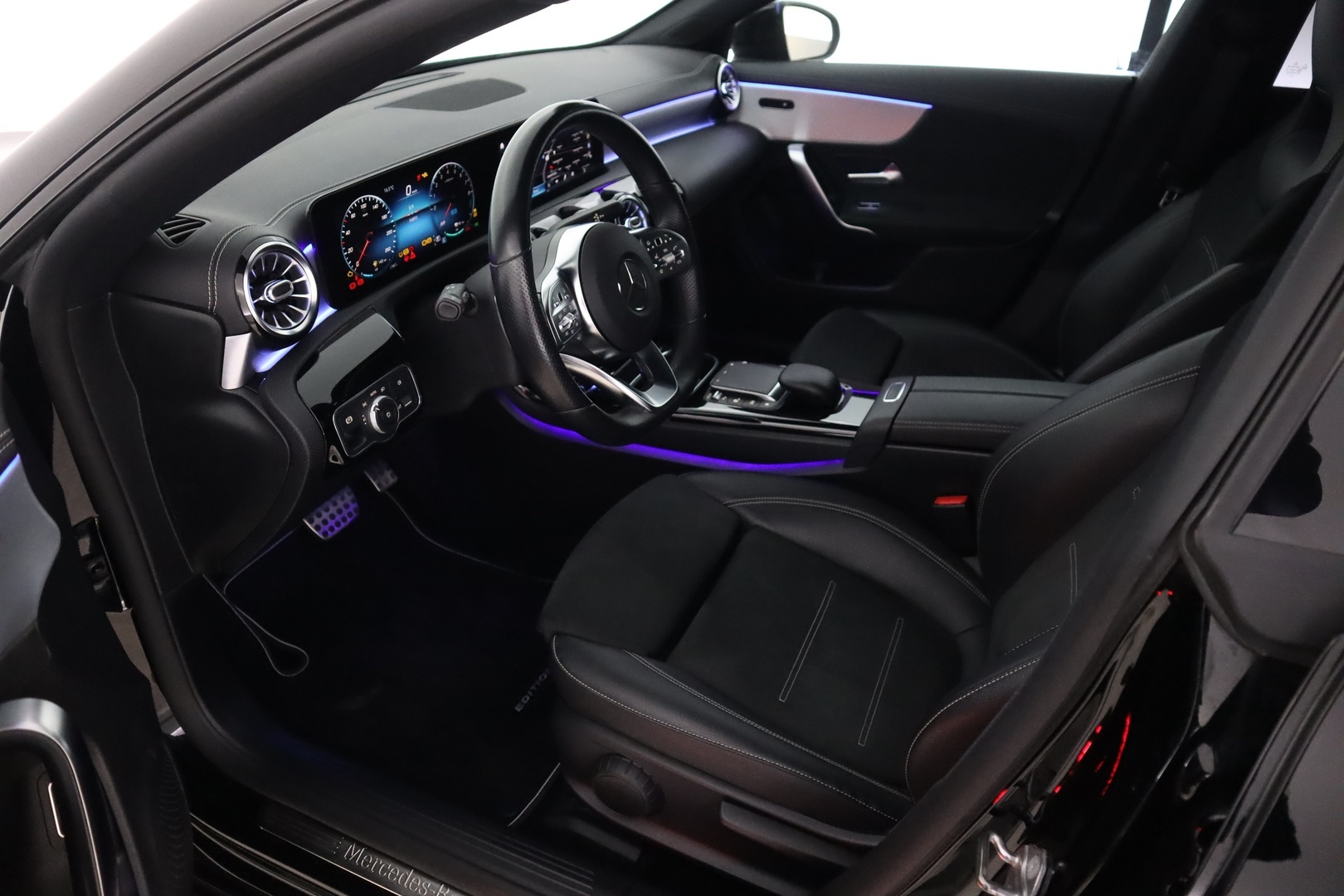 MERCEDES-BENZ CLA 2020