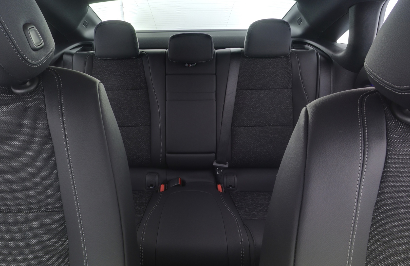 MERCEDES-BENZ CLA 2026