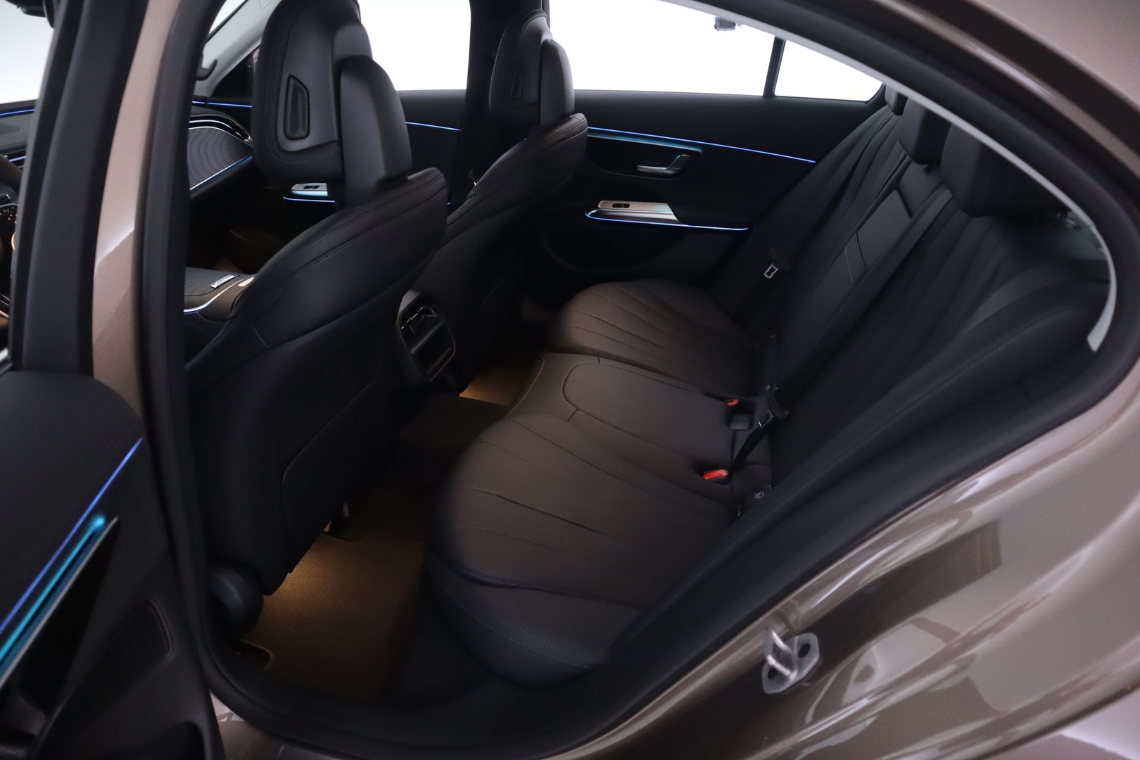 MERCEDES-BENZ E 2026