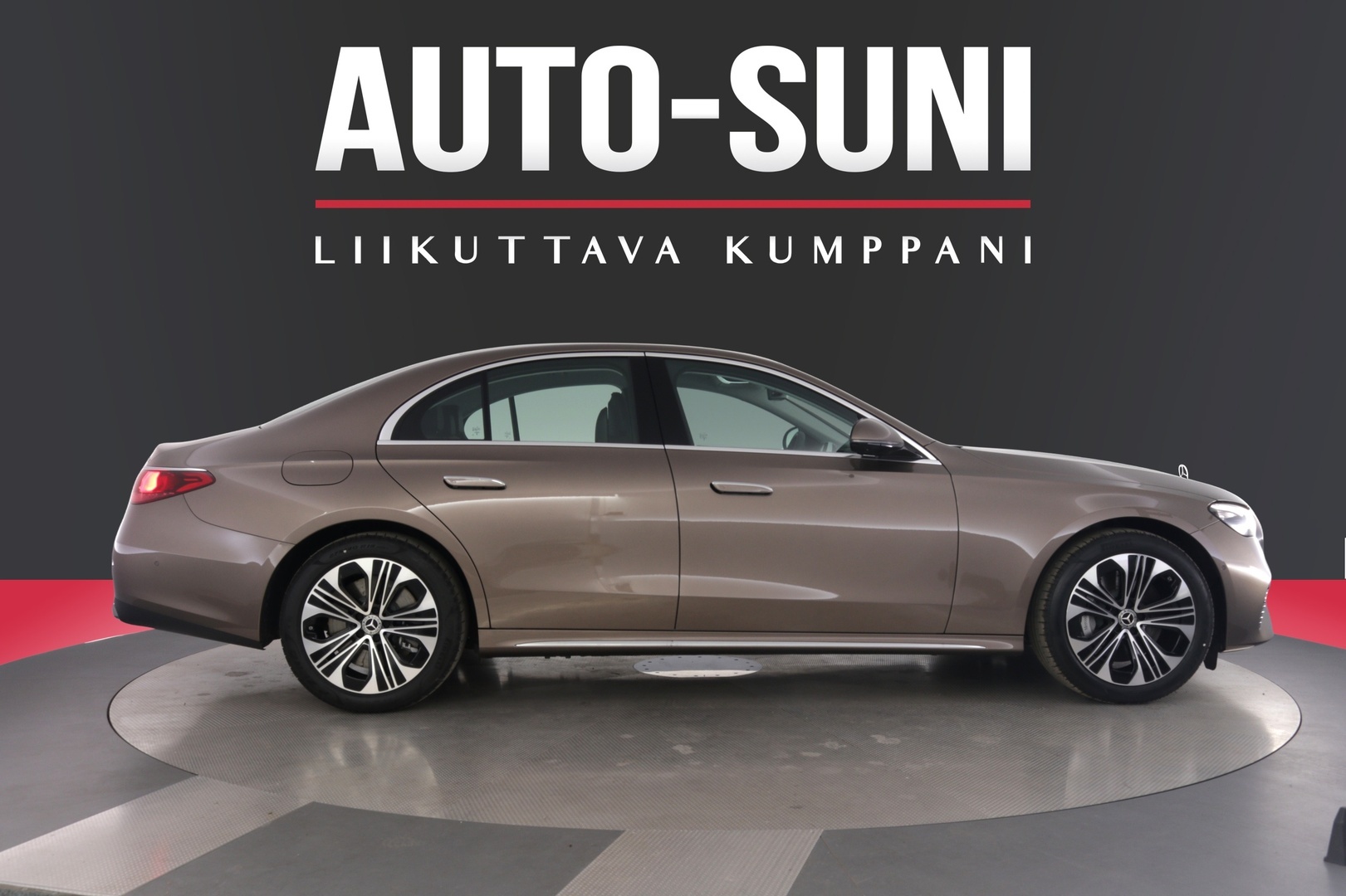 MERCEDES-BENZ E 2026