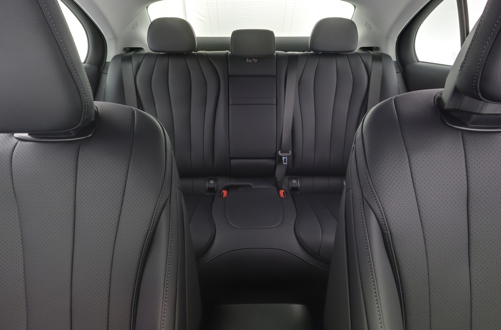 MERCEDES-BENZ E 2026