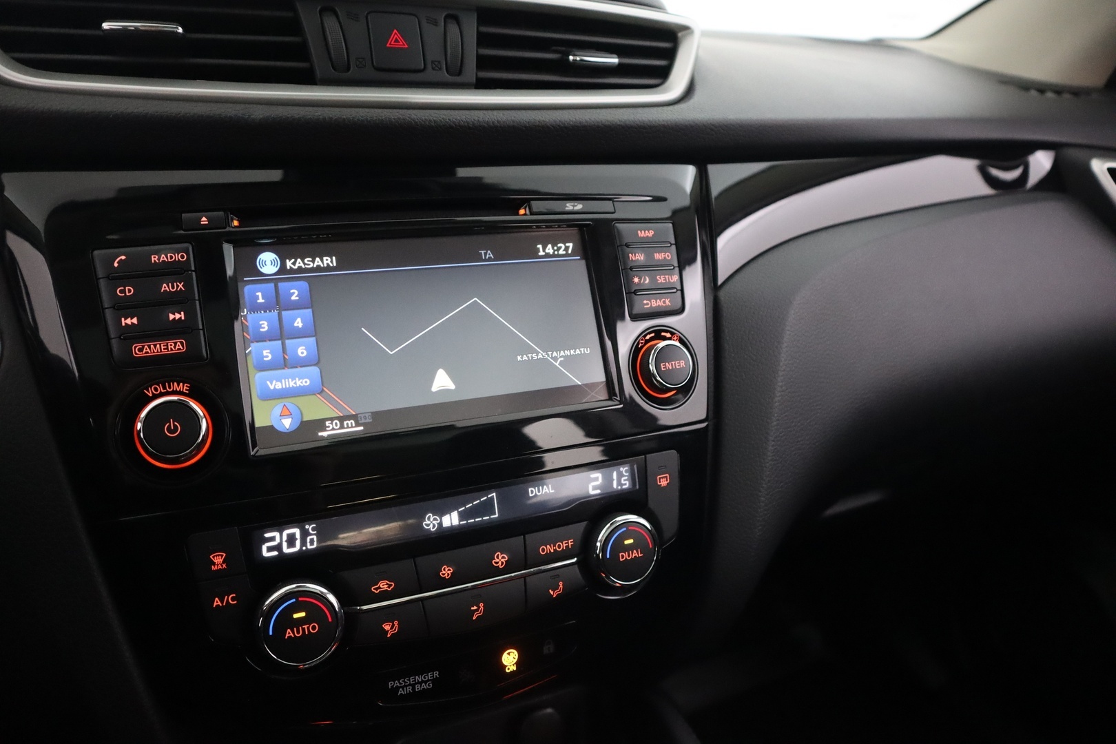 NISSAN Qashqai 2017