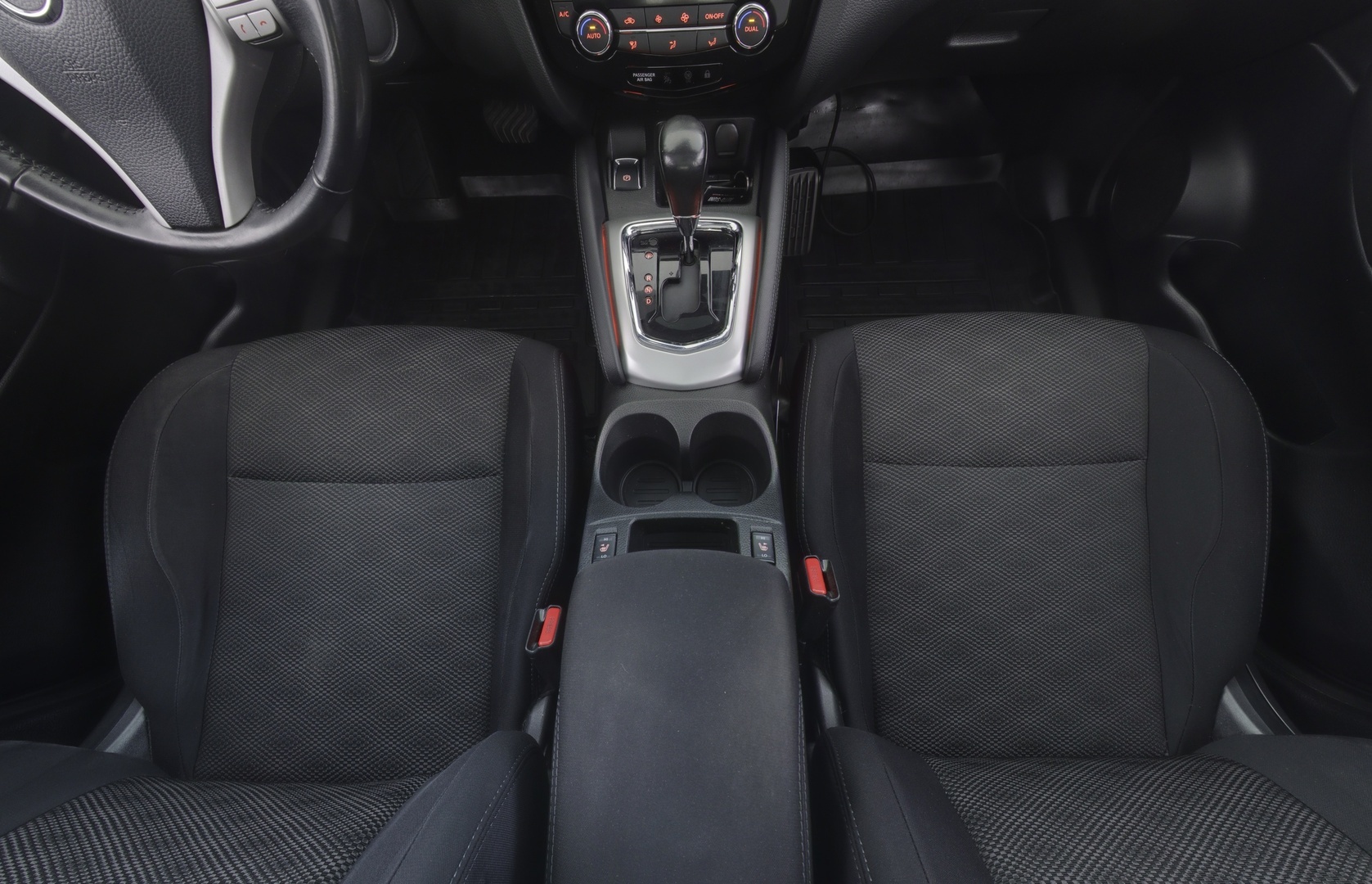 NISSAN Qashqai 2017