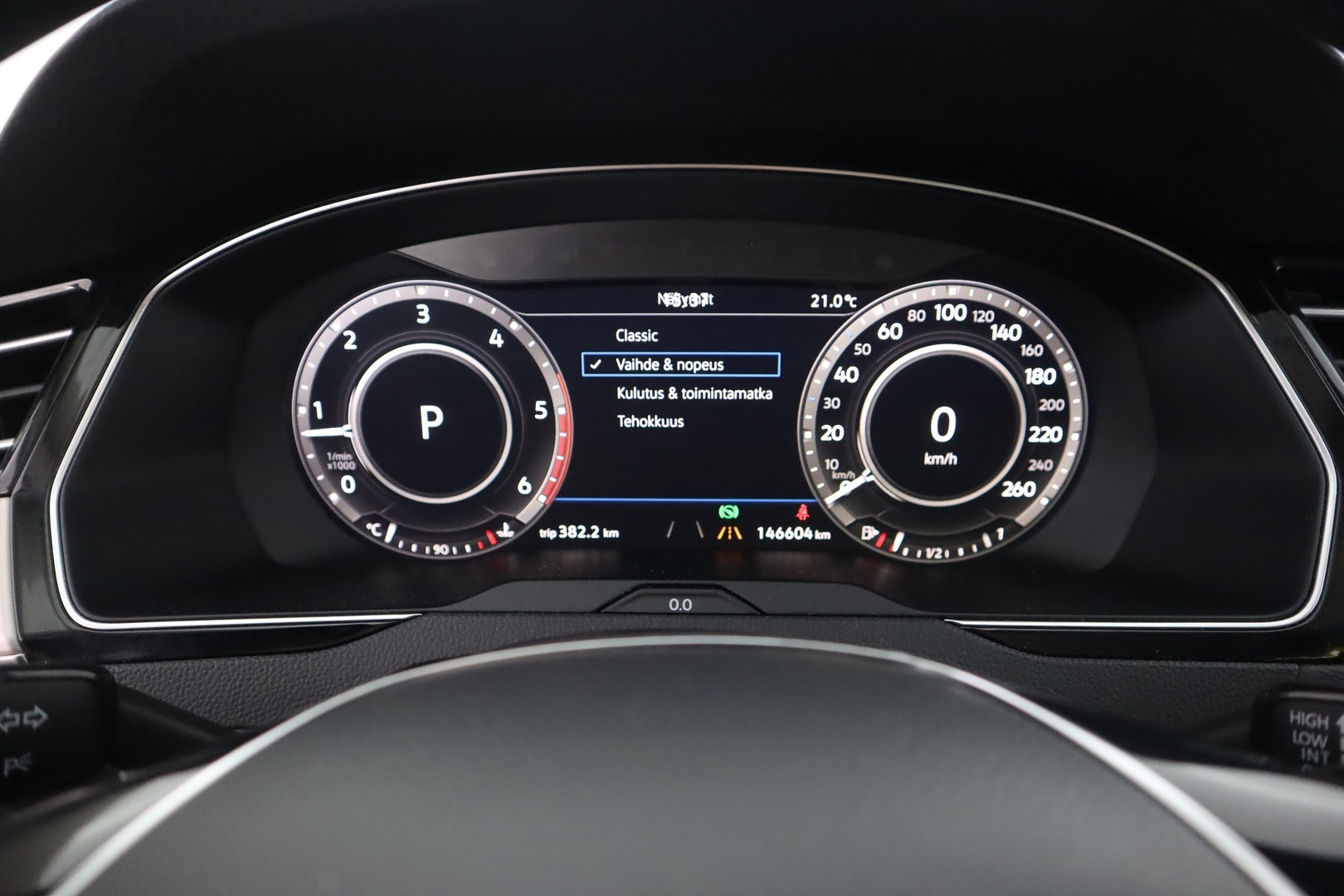 VOLKSWAGEN Passat 2019