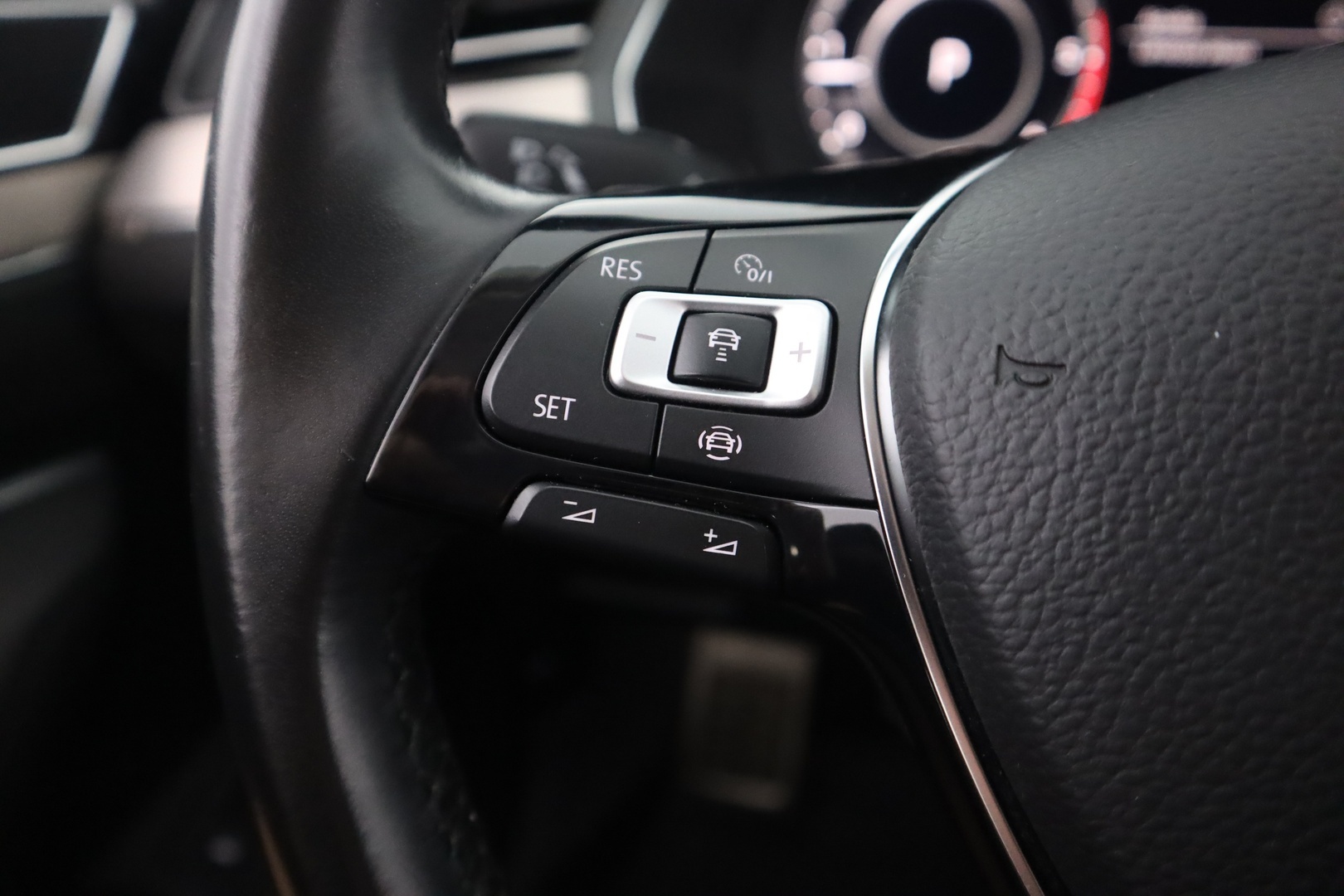 VOLKSWAGEN Passat 2019