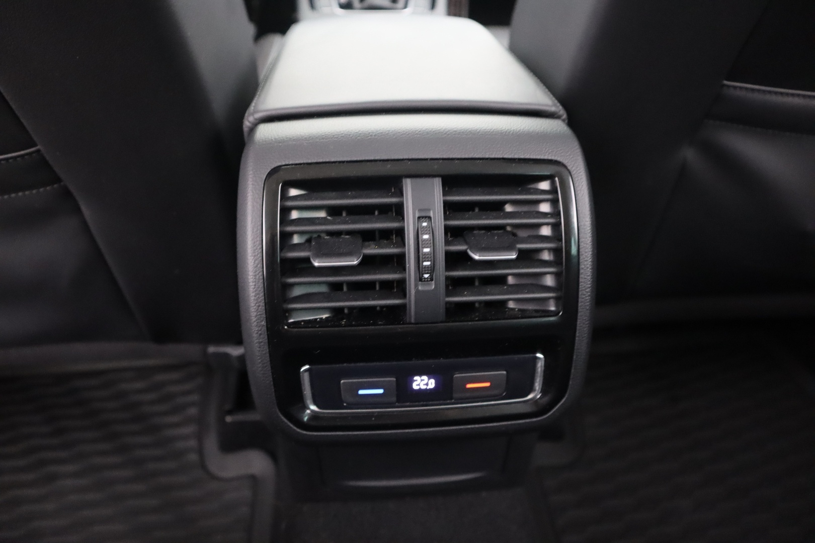 VOLKSWAGEN Passat 2019