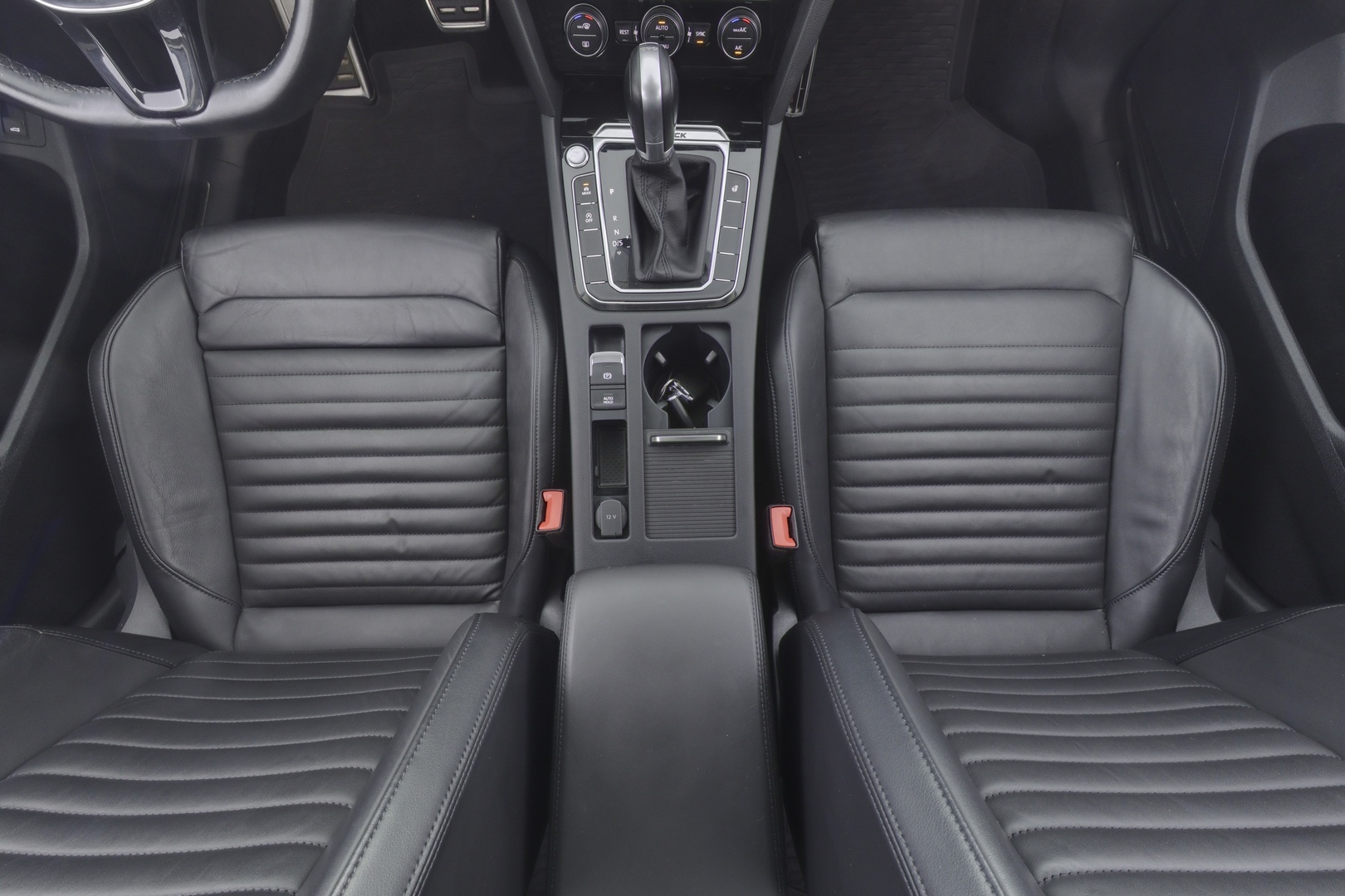 VOLKSWAGEN Passat 2019