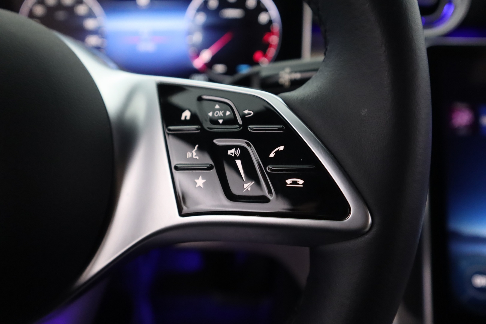 MERCEDES-BENZ C 2022