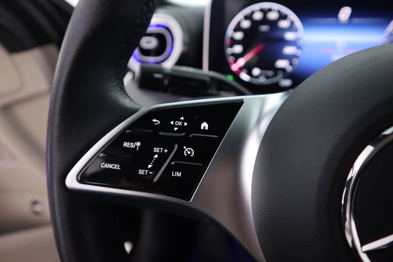 MERCEDES-BENZ C 2022