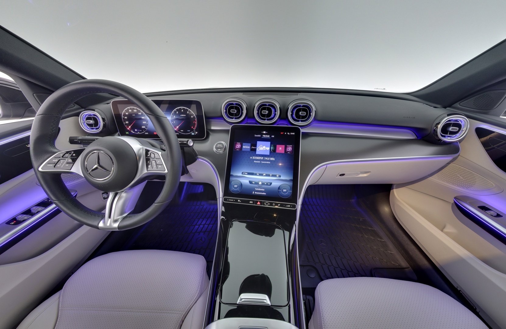 MERCEDES-BENZ C 2022