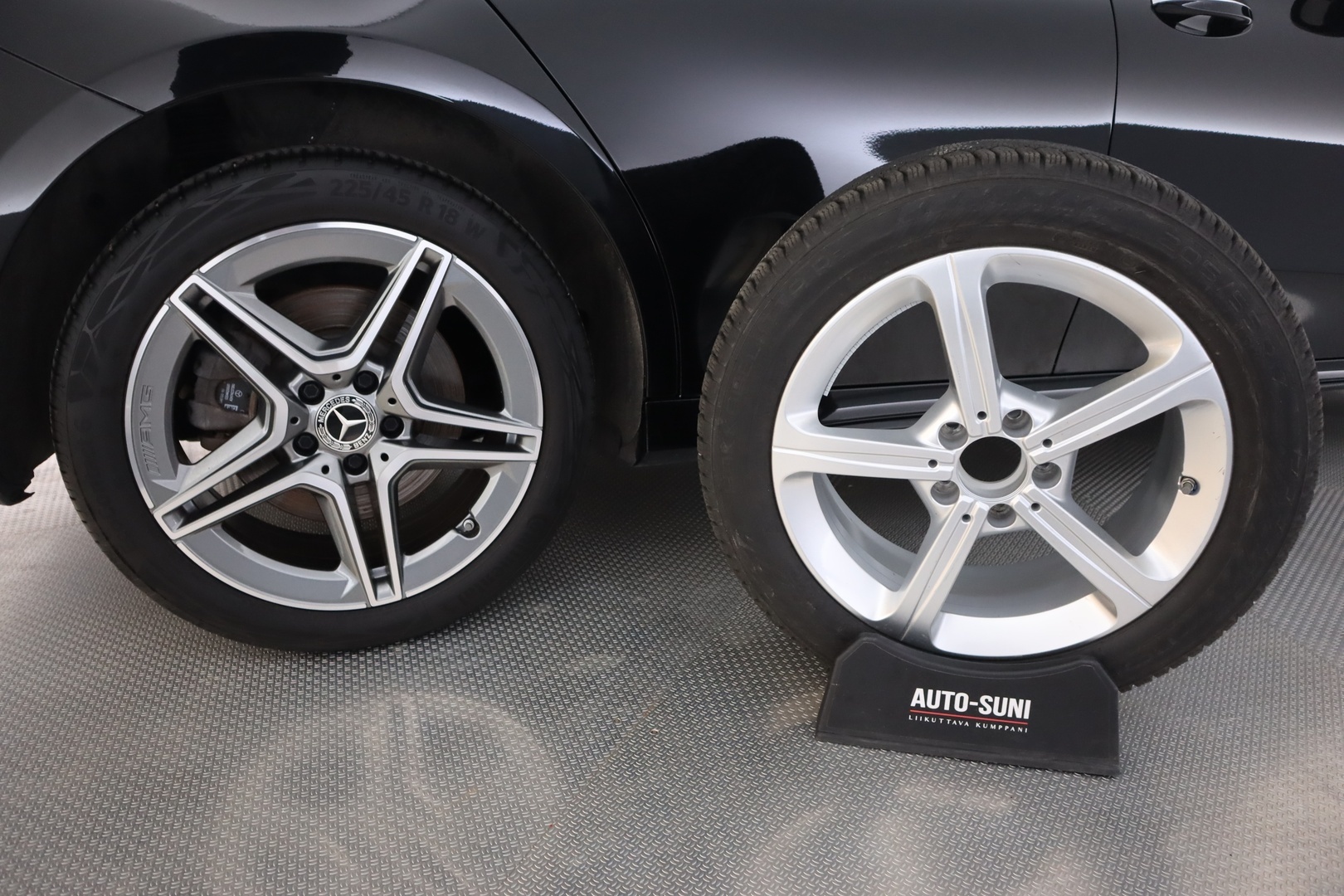 MERCEDES-BENZ A 2023